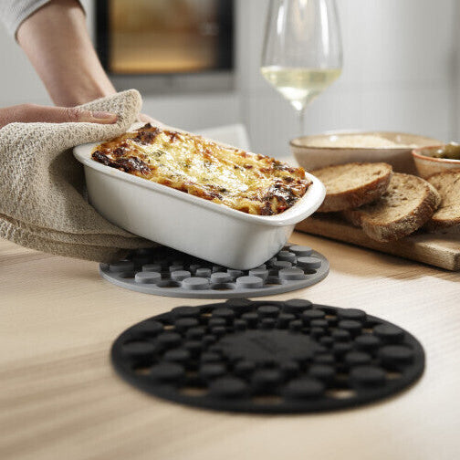 Joseph Joseph Spot-On Round  Silicone Trivet Set